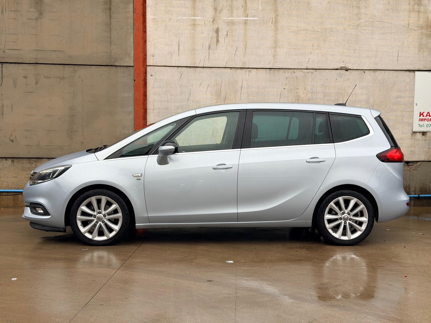 Used Vauxhall Zafira Tourer 2017 for sale - 76759473: Photo 9