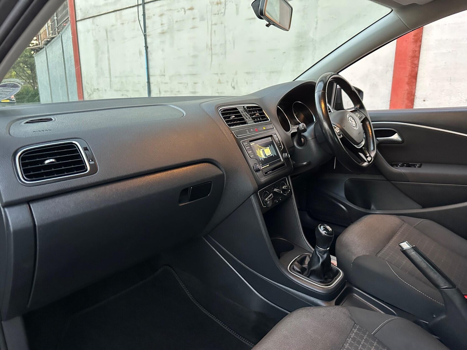 Used Volkswagen Polo 2016 for sale - 76059929: Photo 14