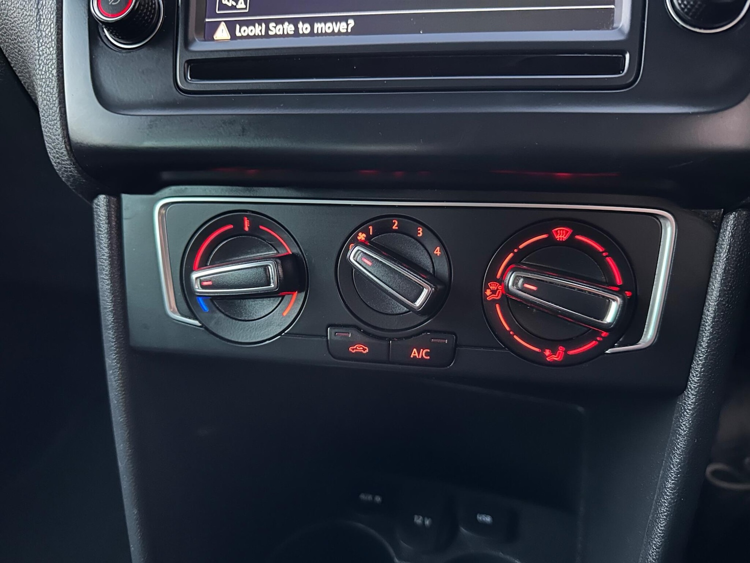 Used Volkswagen Polo 2016 for sale - 76059929: Photo 22