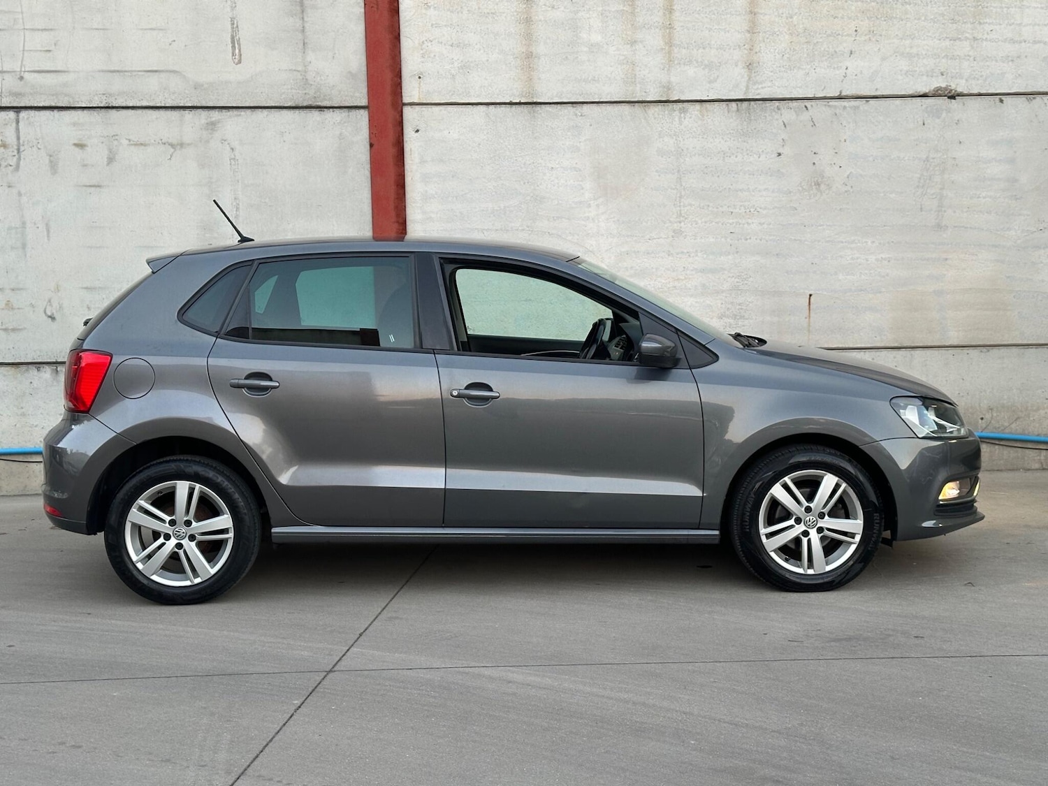 Used Volkswagen Polo 2016 for sale - 76059929: Photo 3
