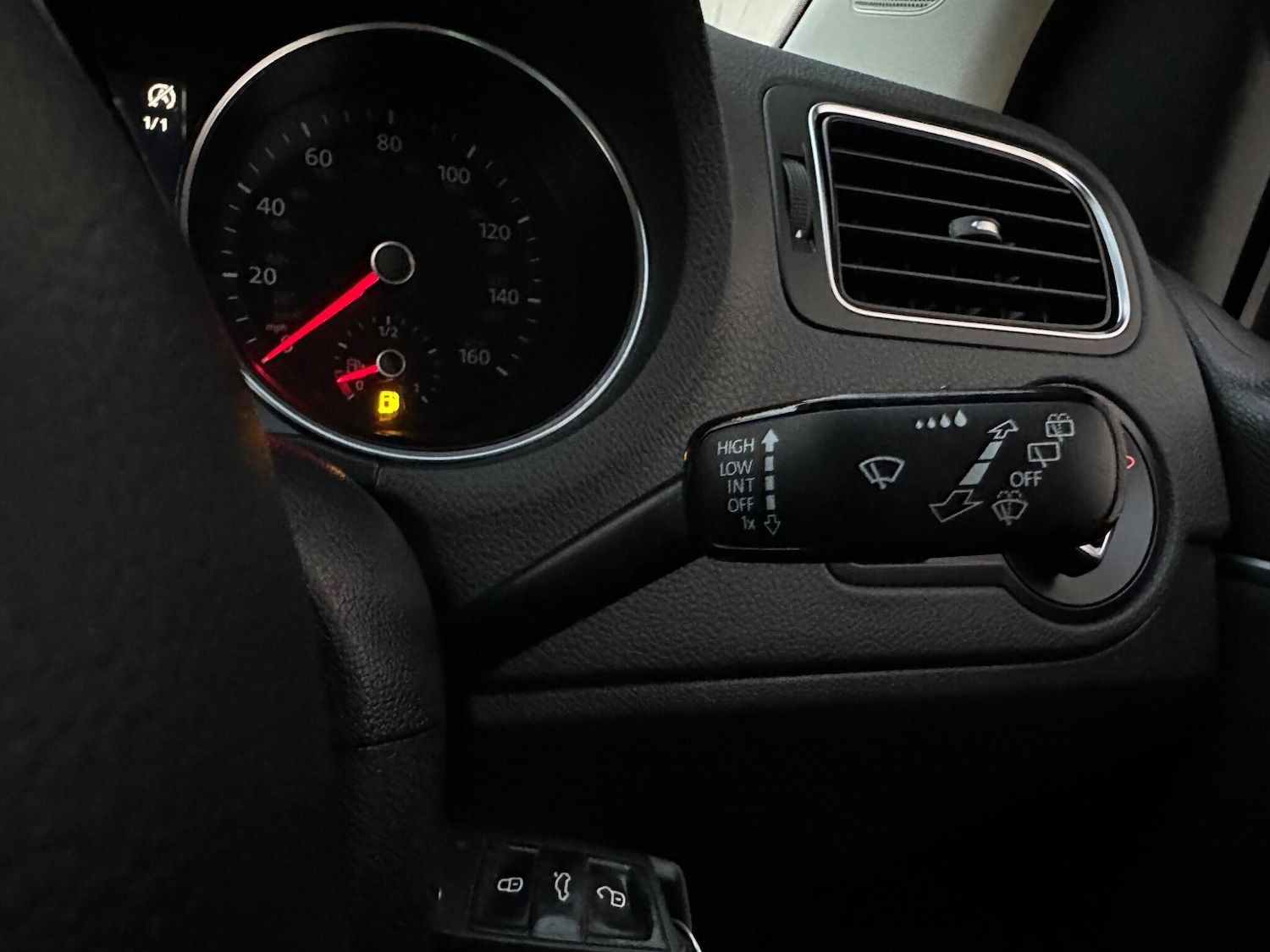 Used Volkswagen Polo 2016 for sale - 76059929: Photo 30