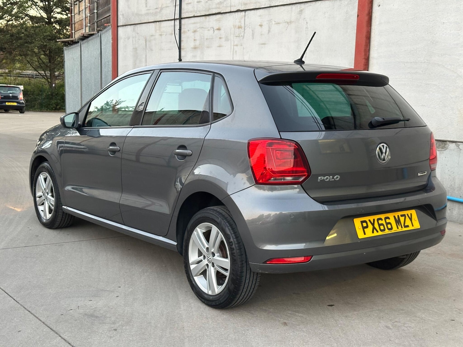 Used Volkswagen Polo 2016 for sale - 76059929: Photo 7