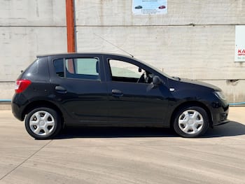 Used Dacia Sandero 2016 for sale - 79328625: Photo