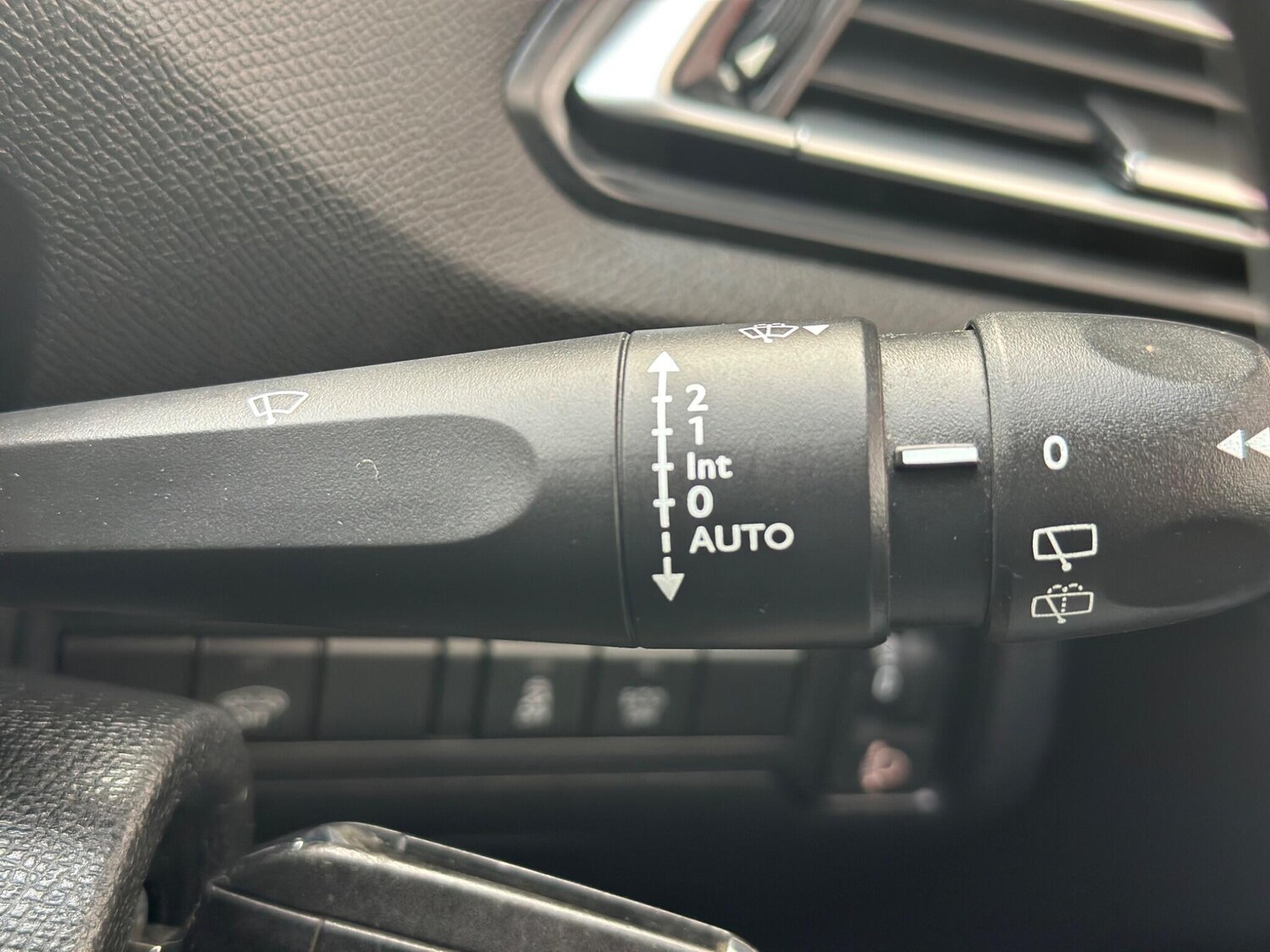 Used Peugeot 308 SW 2016 for sale - 76042489: Photo 17