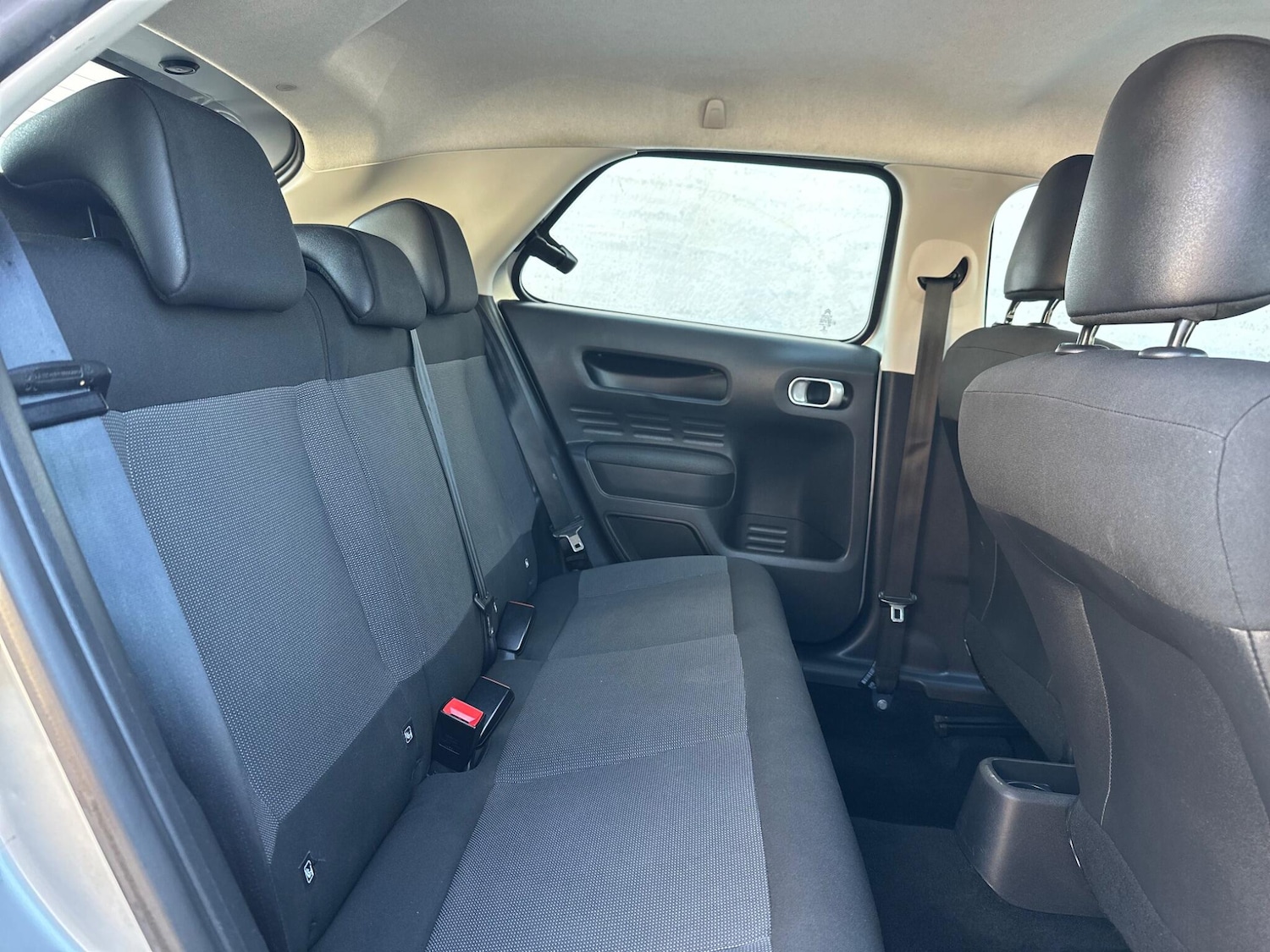 Used Citroen C4 Cactus 2017 for sale - 76247519: Photo 16