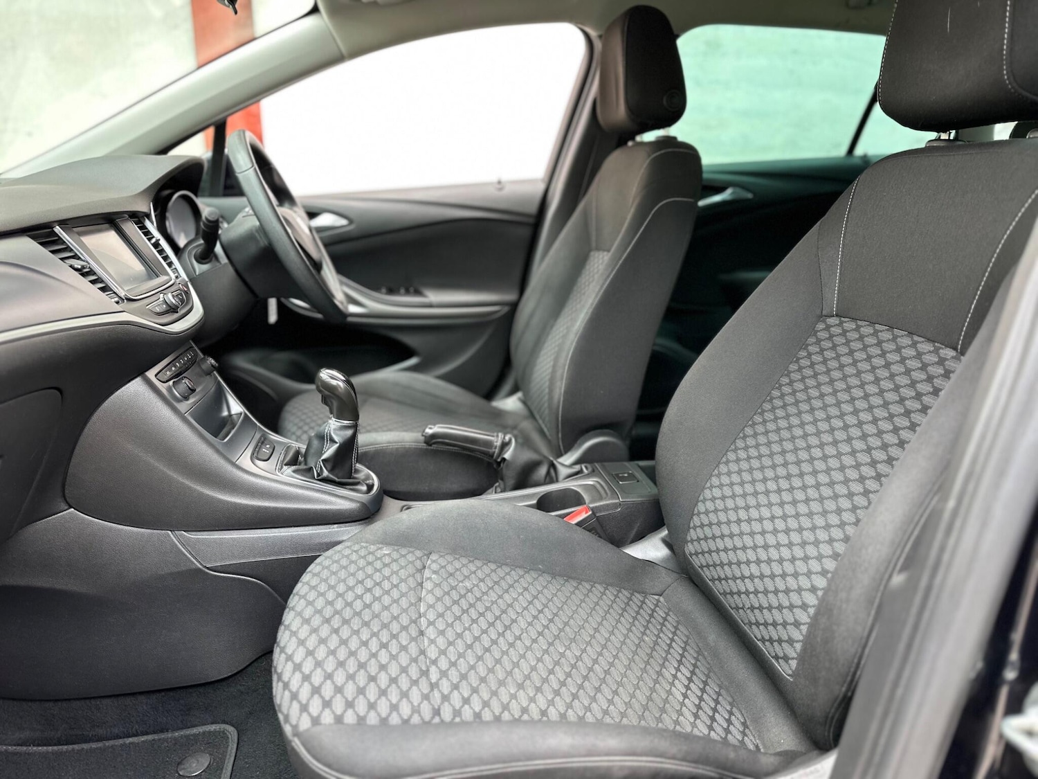 Used Vauxhall Astra for sale - 76996343: Photo 30