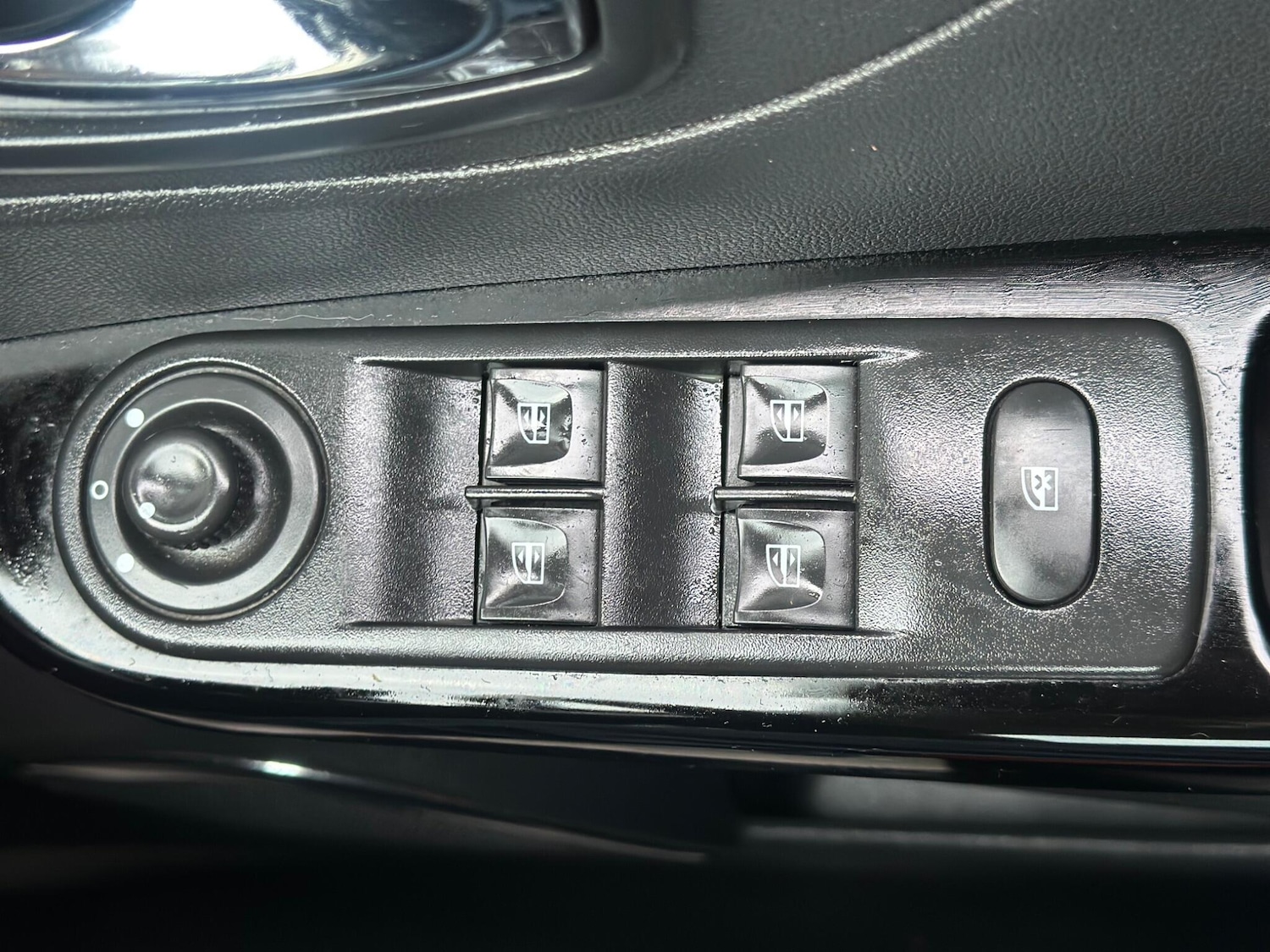 Used Renault Captur for sale - 77280010: Photo 17