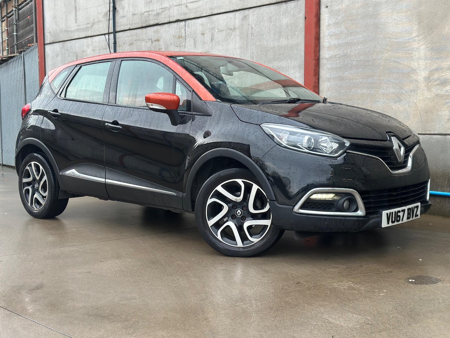 Used Renault Captur for sale - 77280010: Photo 2