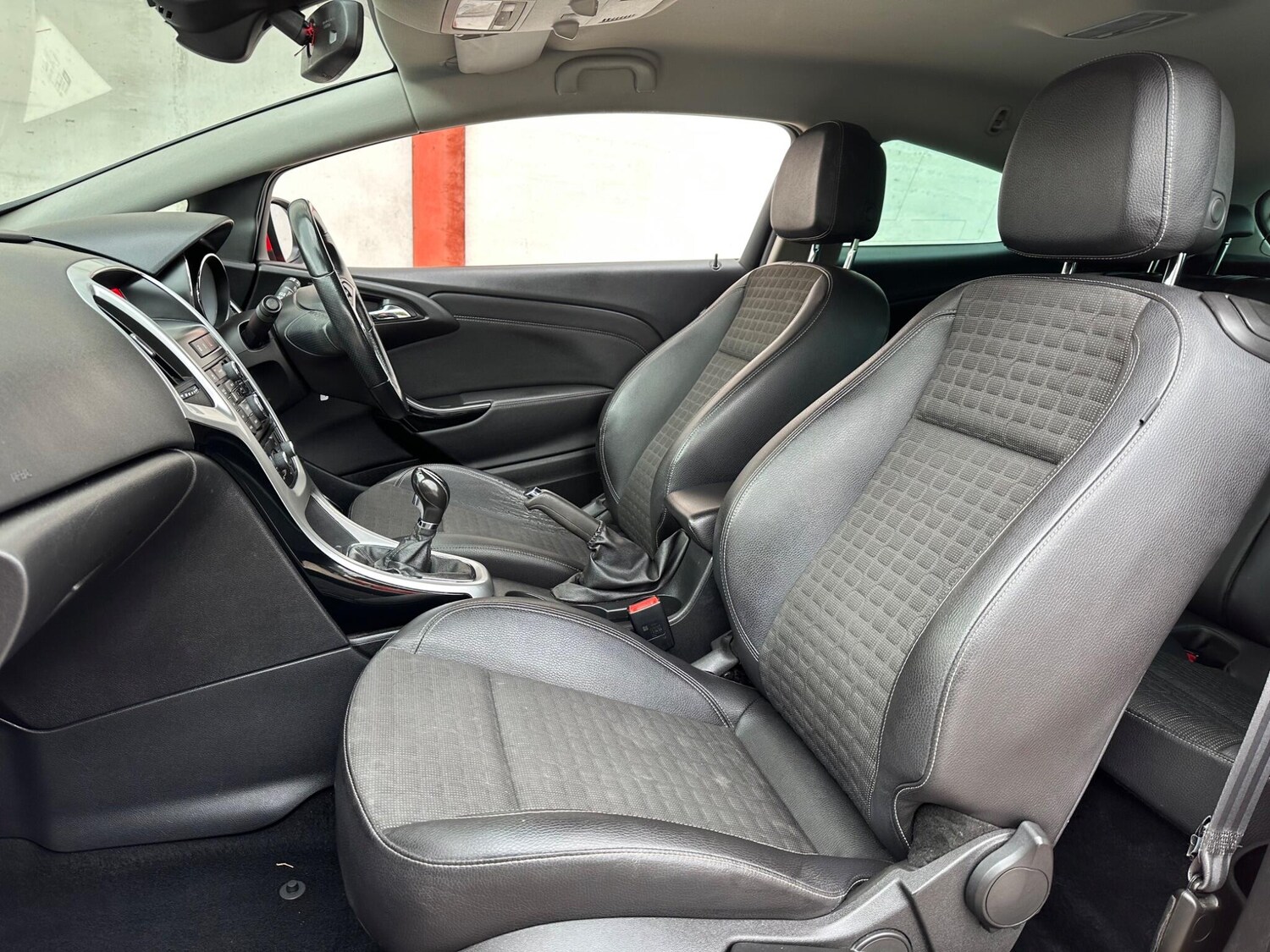 Used Vauxhall Astra GTC 2014 for sale - 76318070: Photo 17