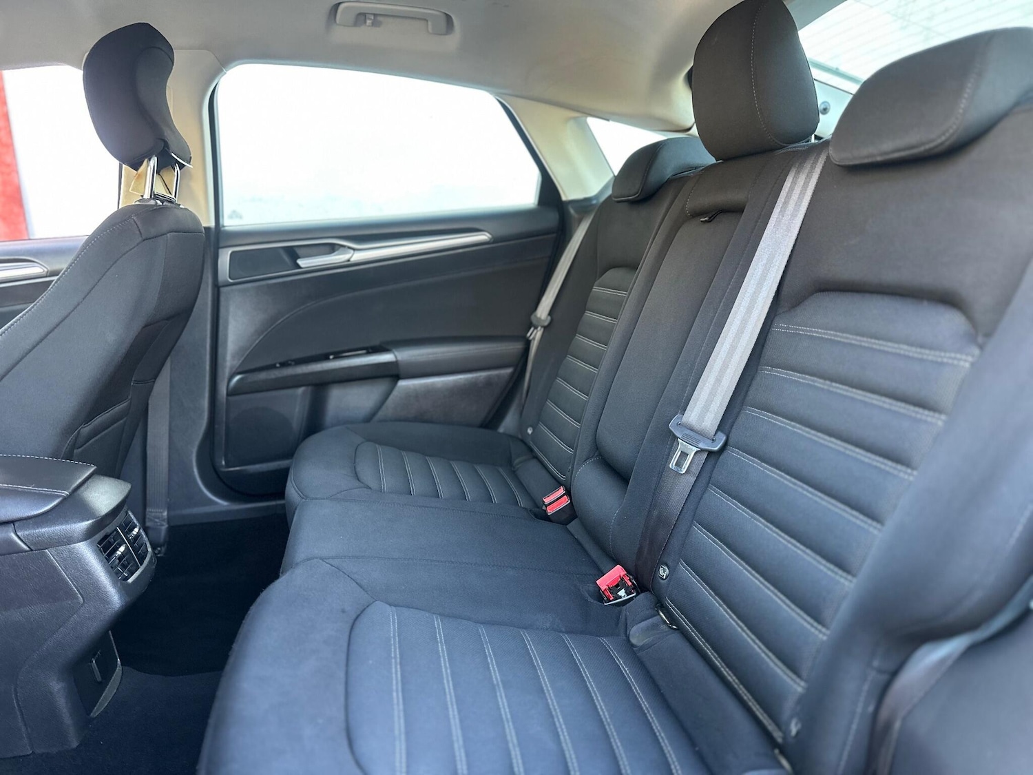 Used Ford Mondeo 2015 for sale - 76388257: Photo 14