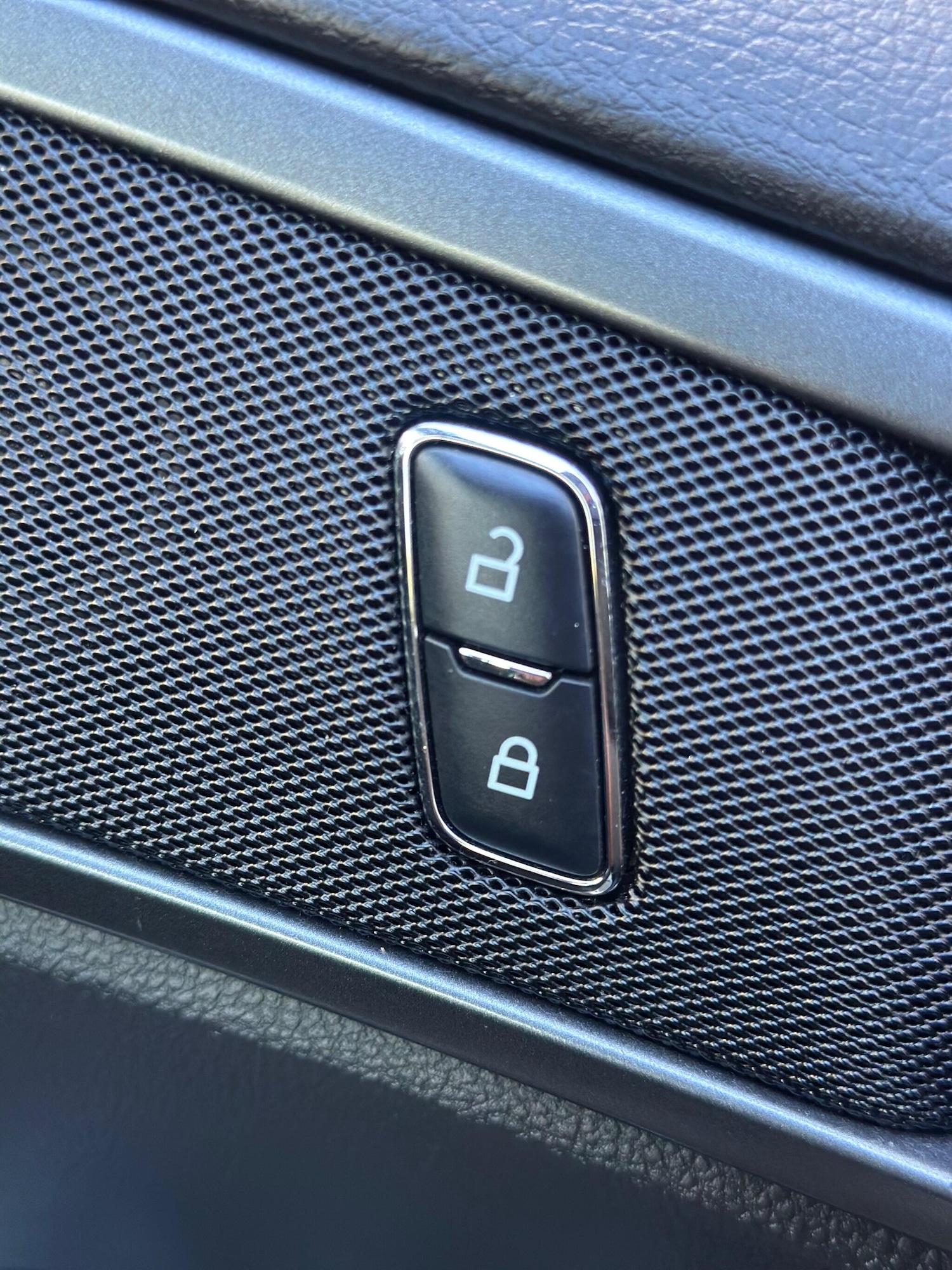 Used Ford Mondeo 2015 for sale - 76388257: Photo 24