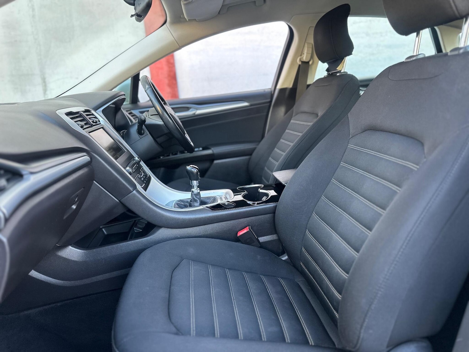 Used Ford Mondeo 2015 for sale - 76388257: Photo 30