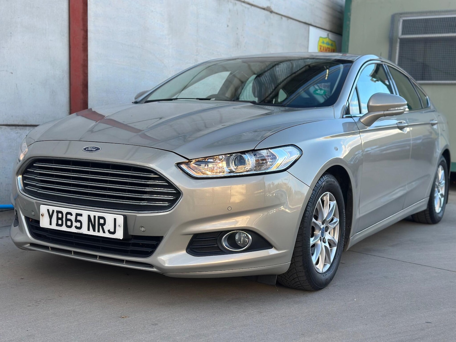 Used Ford Mondeo 2015 for sale - 76388257: Photo 4