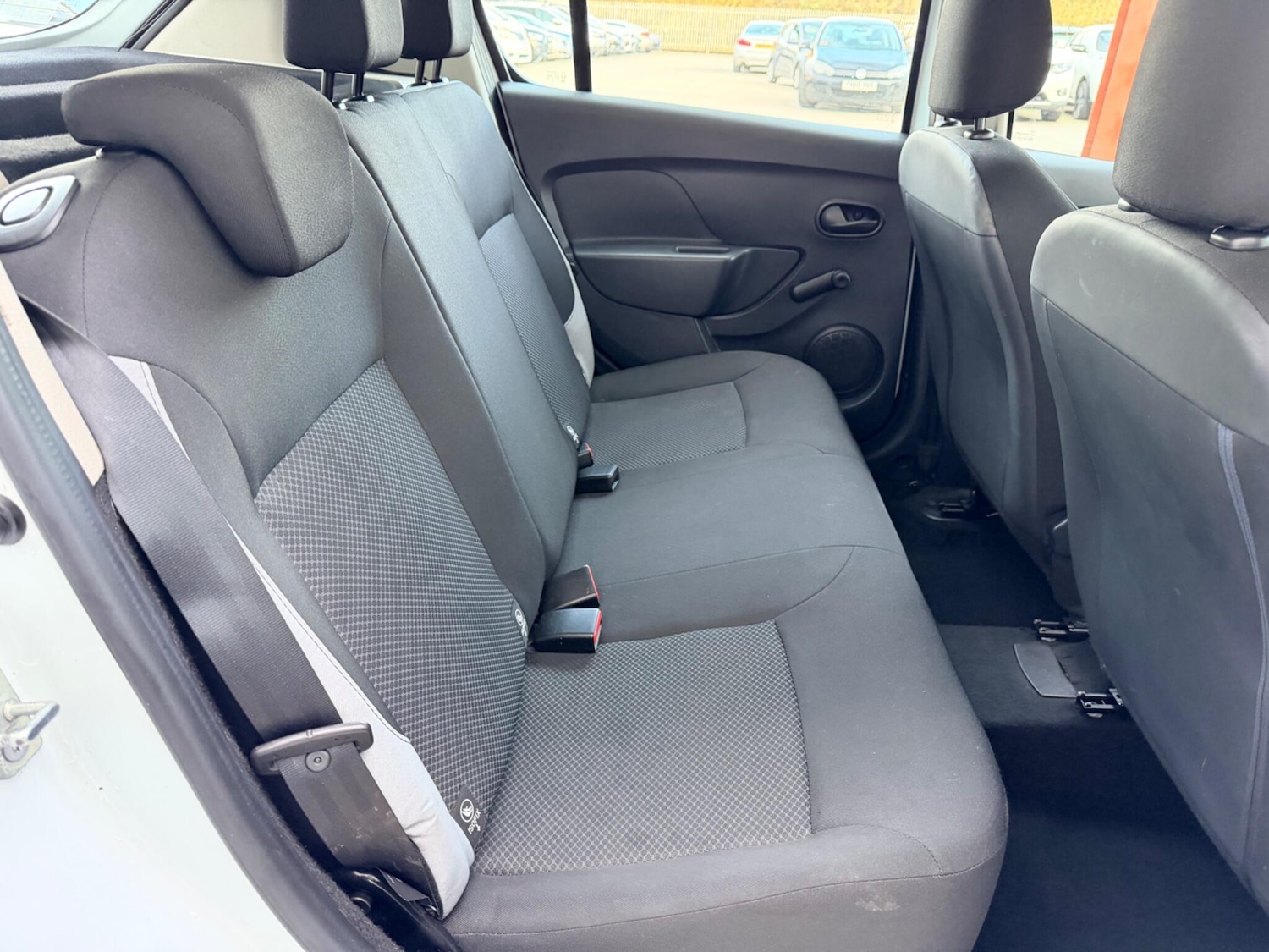 Used Dacia Sandero 2015 for sale - 77351515: Photo 18