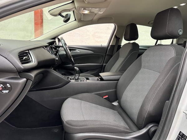 Used Vauxhall Insignia 2017 for sale - 76042588: Photo 14