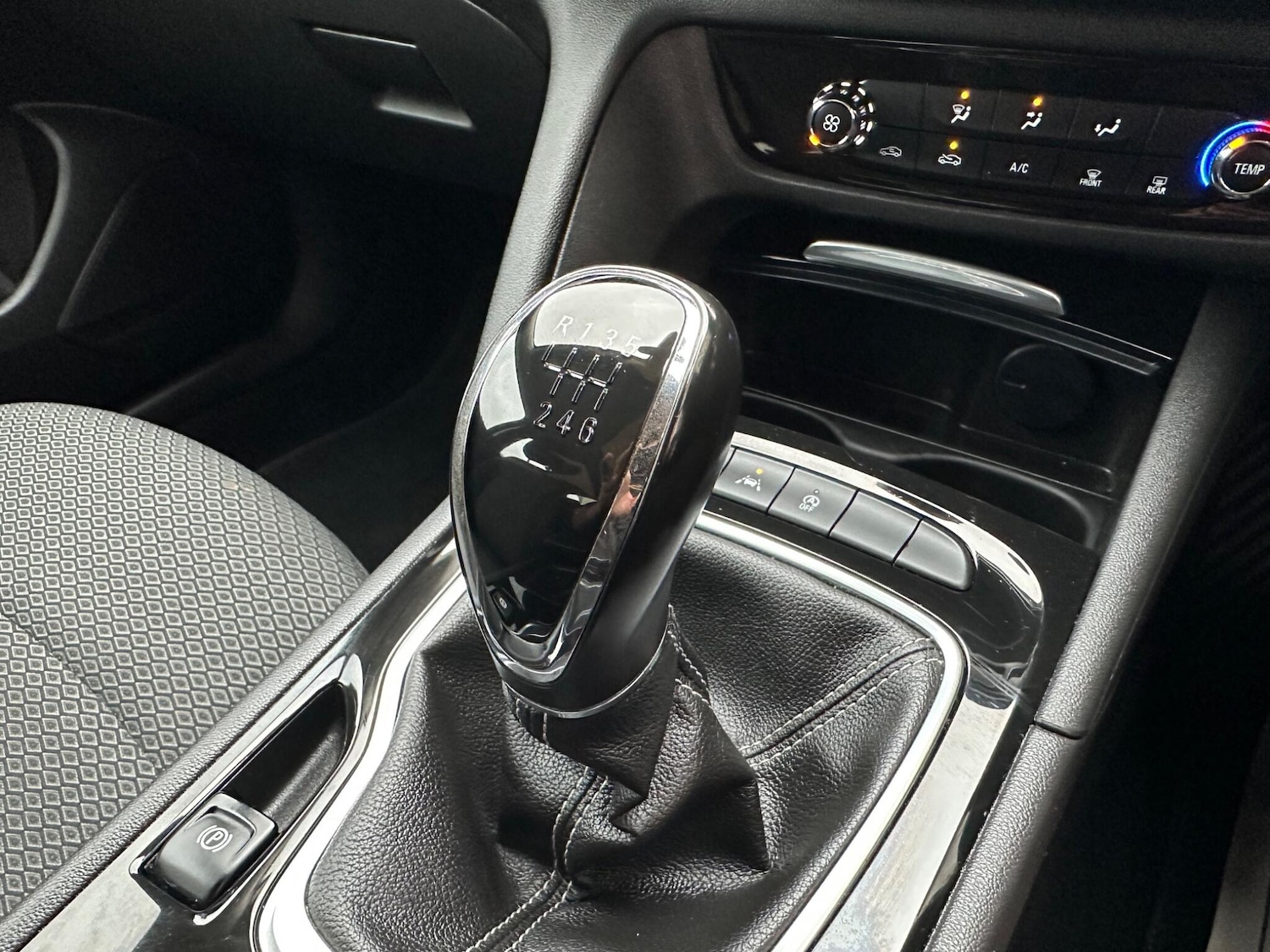 Used Vauxhall Insignia 2017 for sale - 76042588: Photo 28