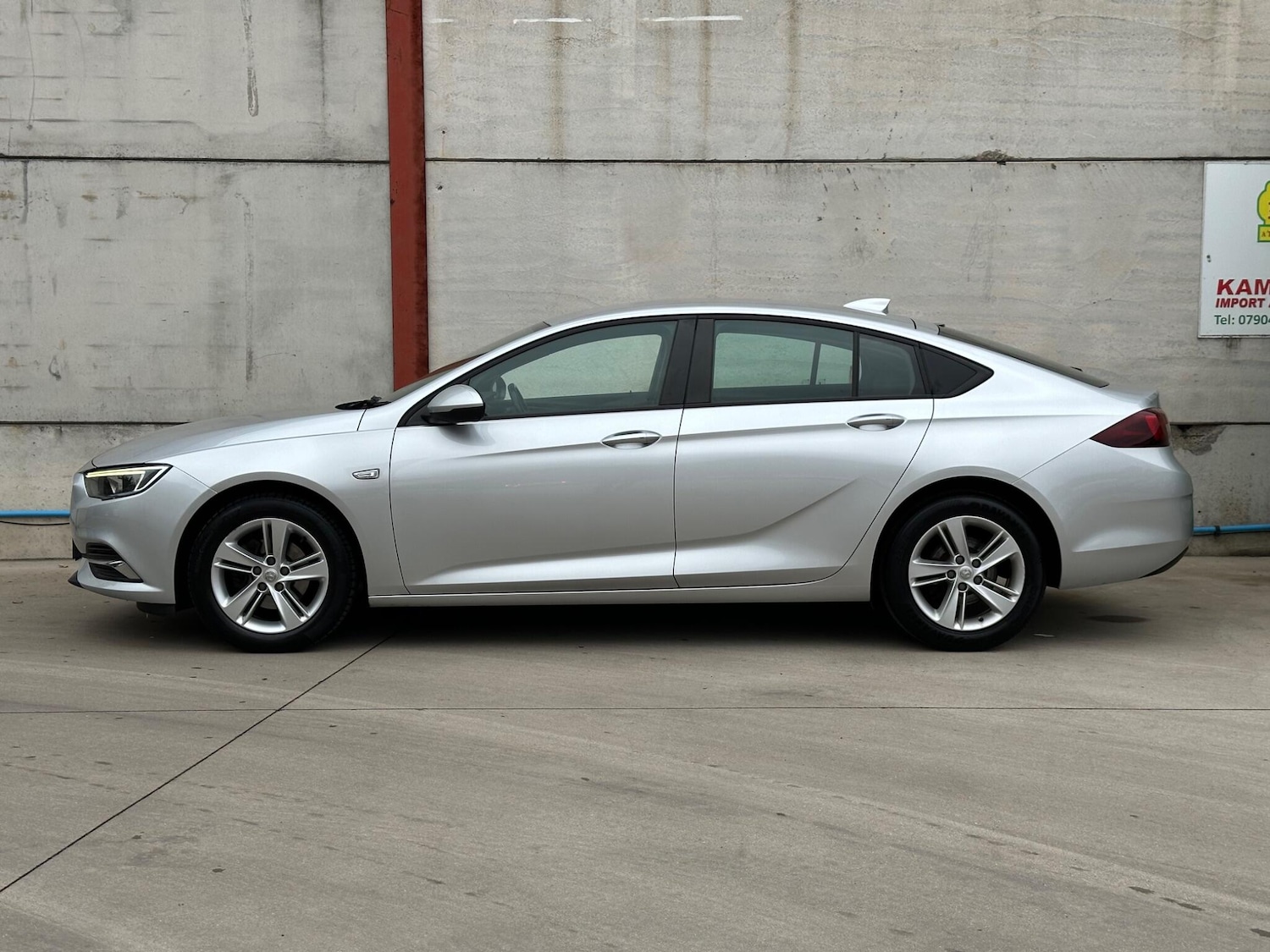 Used Vauxhall Insignia 2017 for sale - 76042588: Photo 9