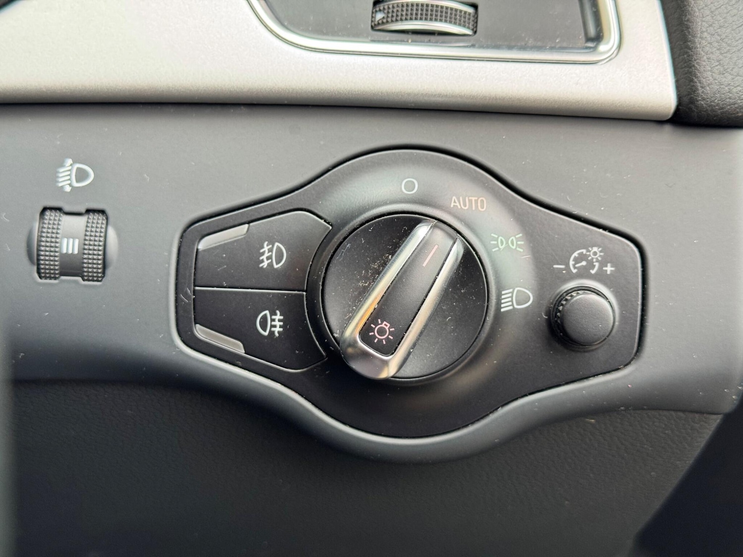 Used Audi A4 Avant for sale - 77291358: Photo 24