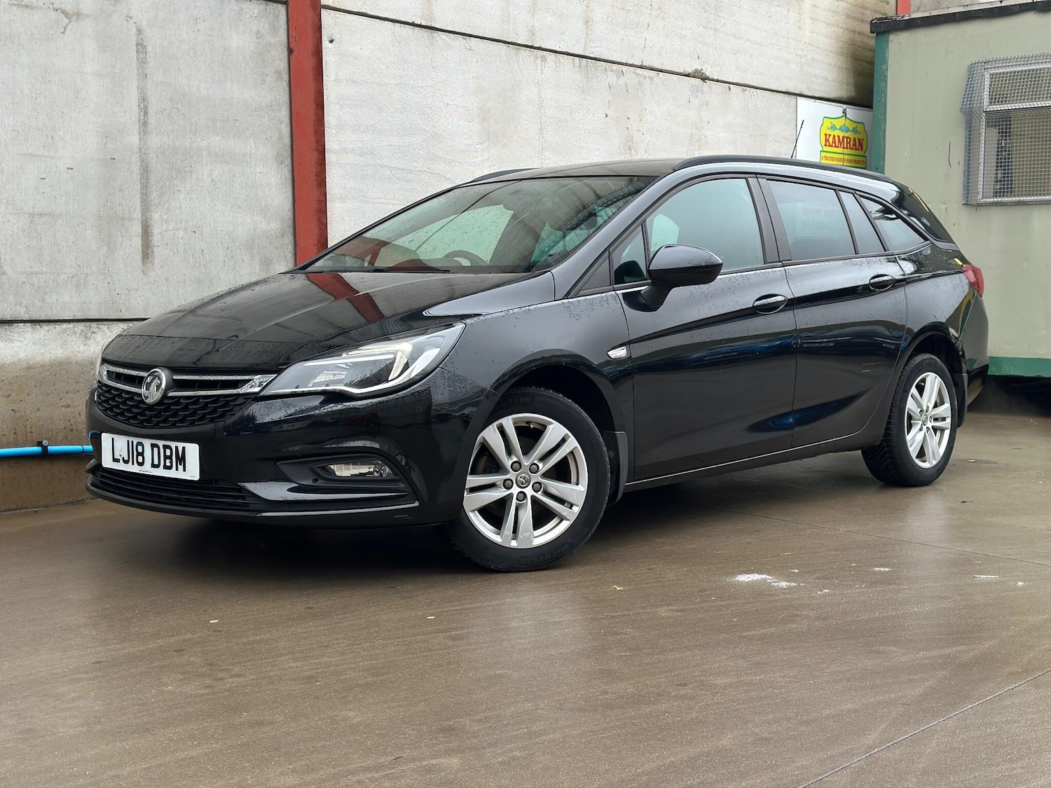 Used Vauxhall Astra for sale - 77120104: Photo 4