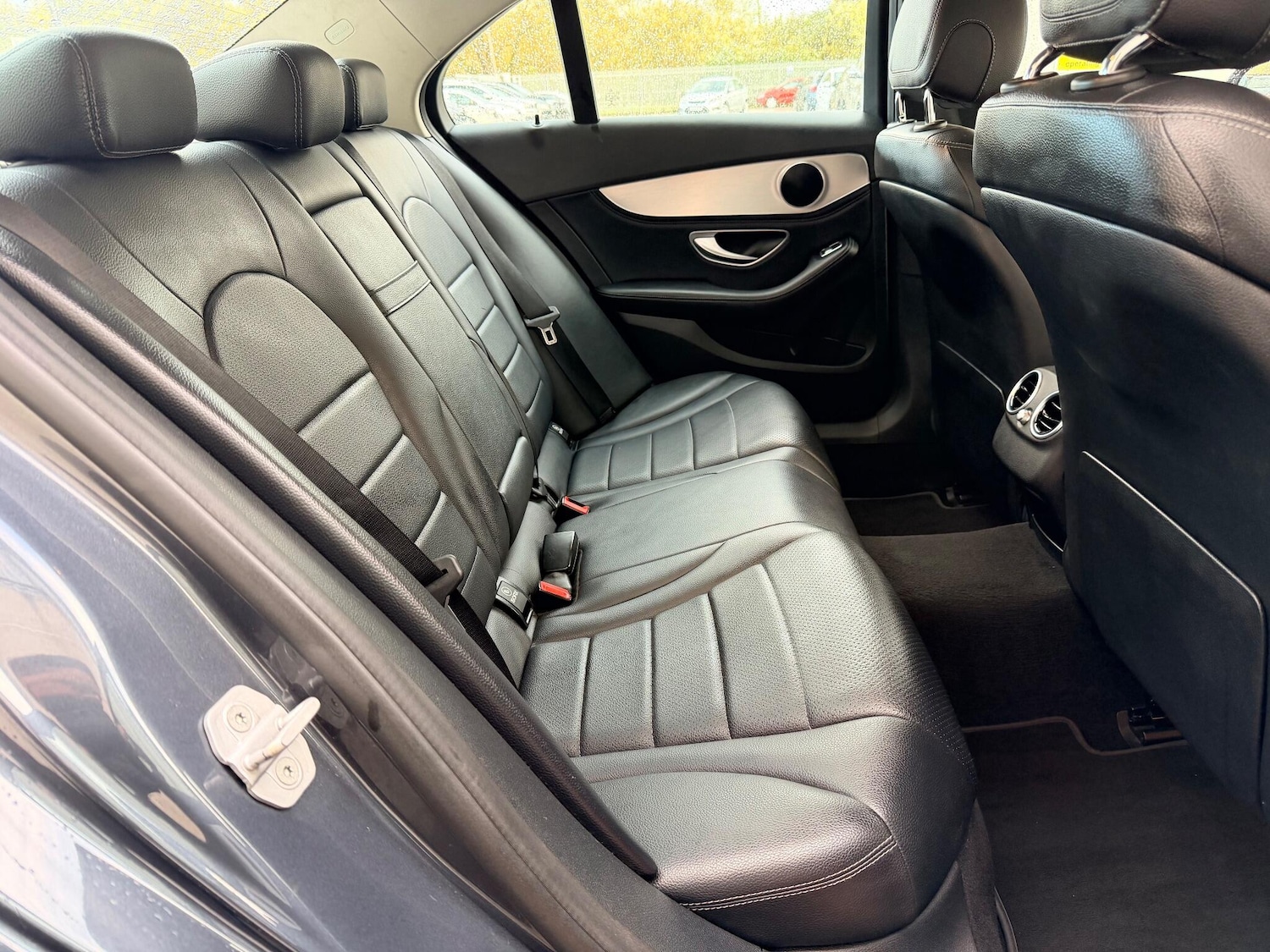 Used Mercedes-Benz C Class 2015 for sale - 76398899: Photo 18