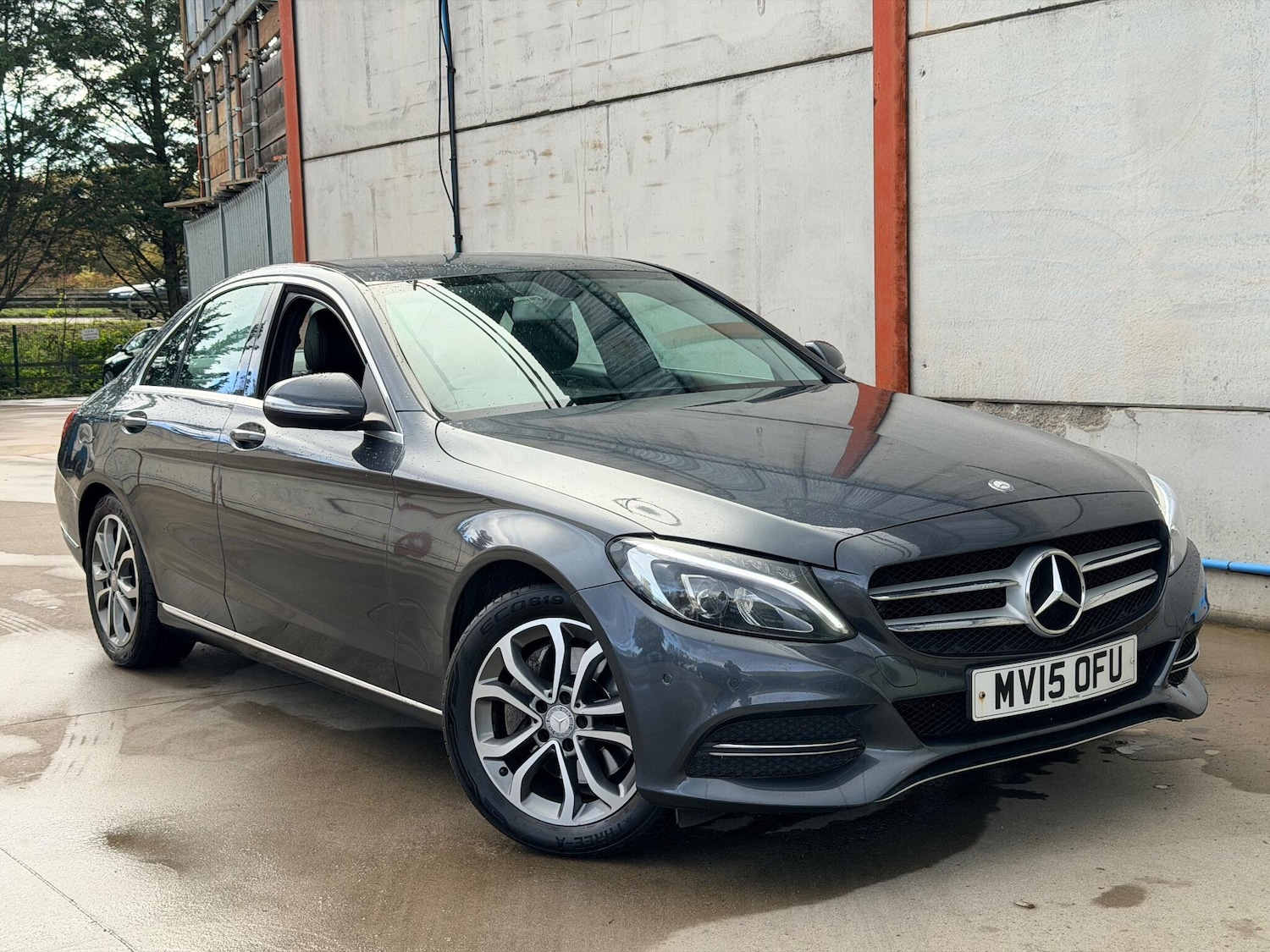 Used Mercedes-Benz C Class 2015 for sale - 76398899: Photo 2