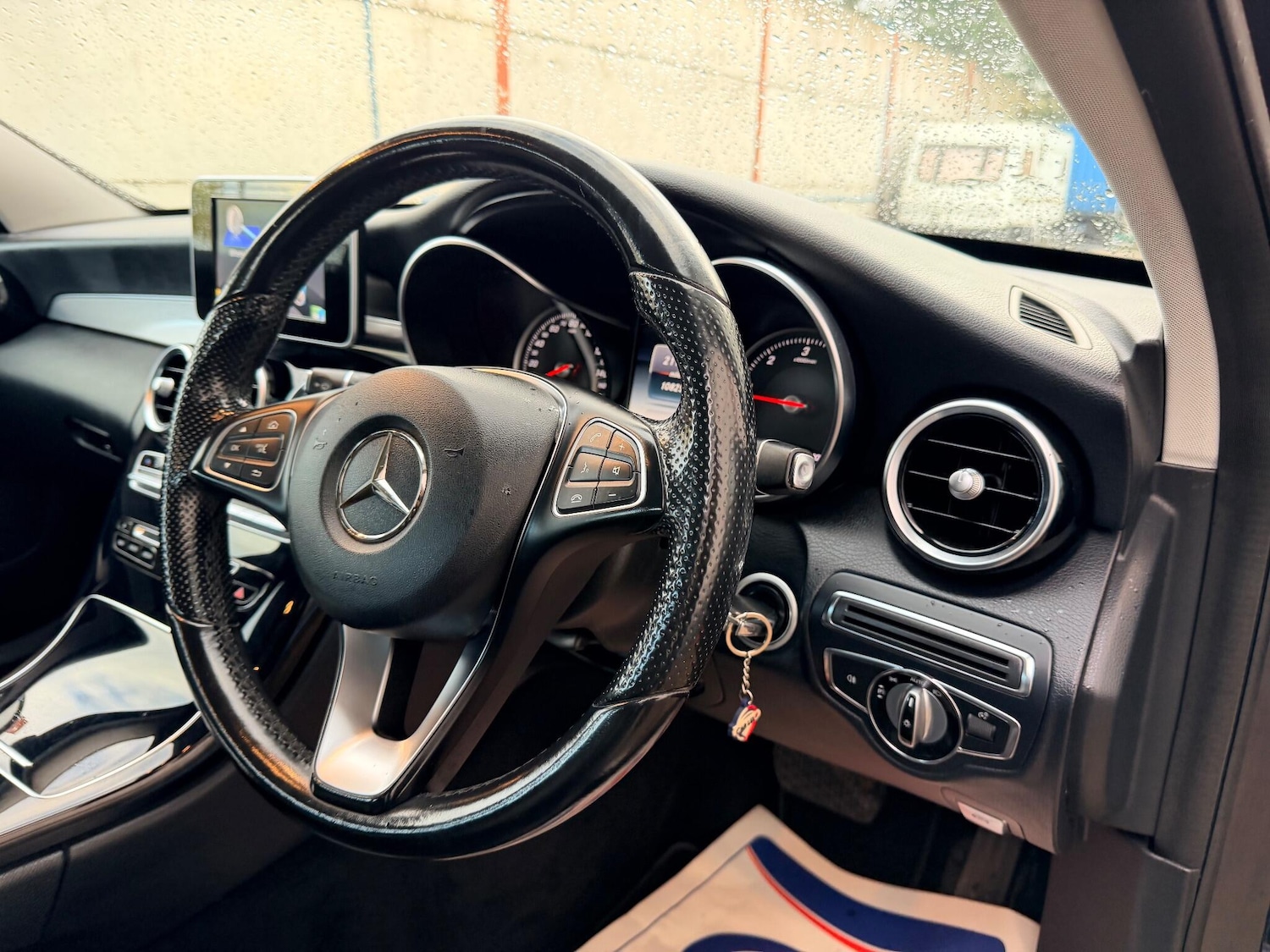 Used Mercedes-Benz C Class 2015 for sale - 76398899: Photo 21