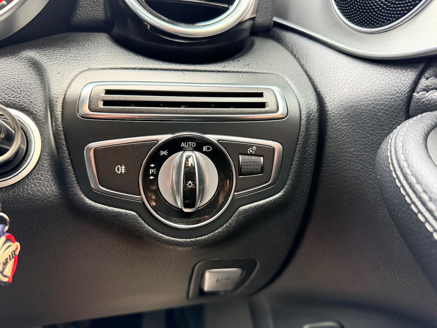 Used Mercedes-Benz C Class 2015 for sale - 76398899: Photo 27