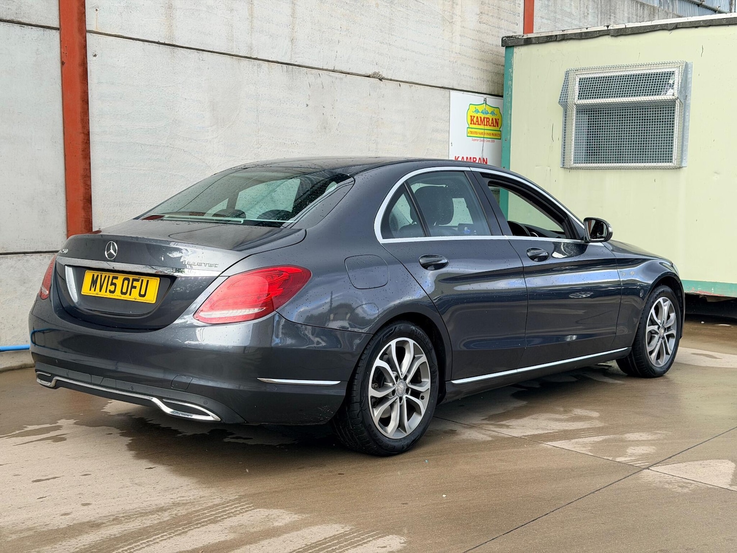 Used Mercedes-Benz C Class 2015 for sale - 76398899: Photo 5