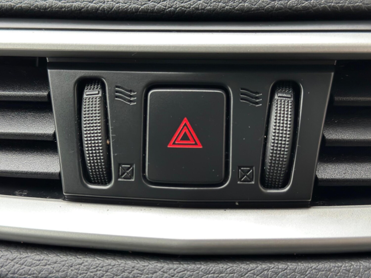 Used Nissan X-Trail for sale - 77683521: Photo 17