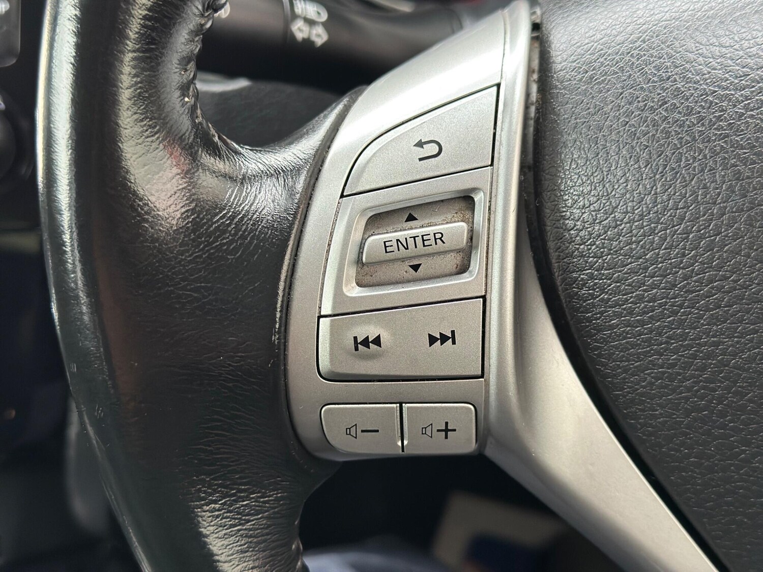 Used Nissan X-Trail for sale - 77683521: Photo 22