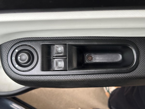 Used Renault Twingo 2015 for sale - 74777321: Photo 17