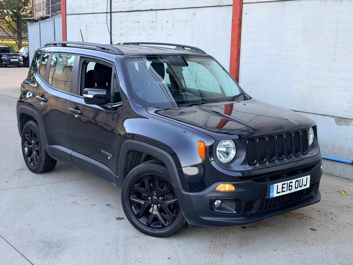 Used Jeep Renegade 2016 for sale - 77898257: Photo 2