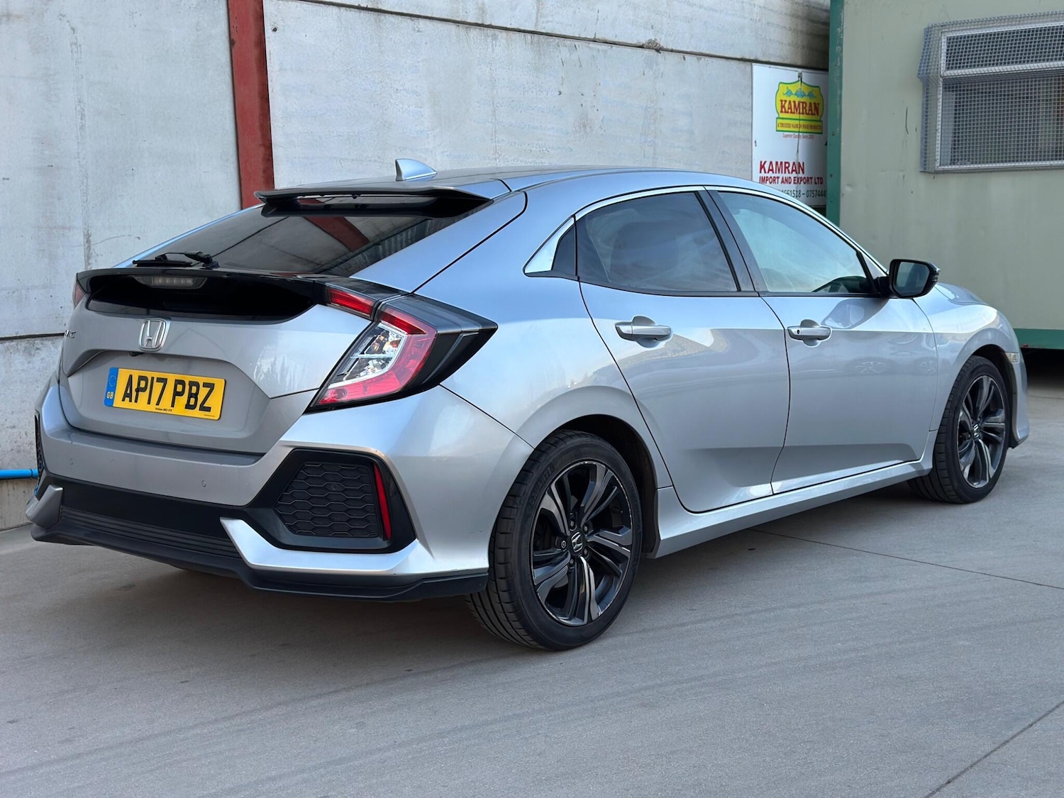 Used Honda Civic 2017 for sale - 77956932: Photo 10