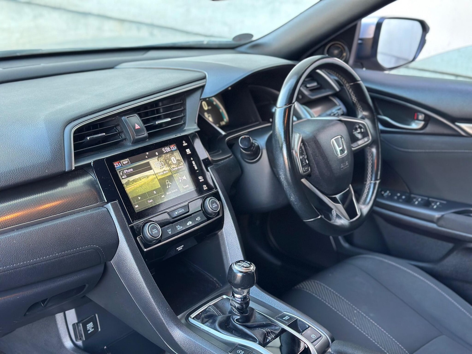 Used Honda Civic 2017 for sale - 77956932: Photo 13