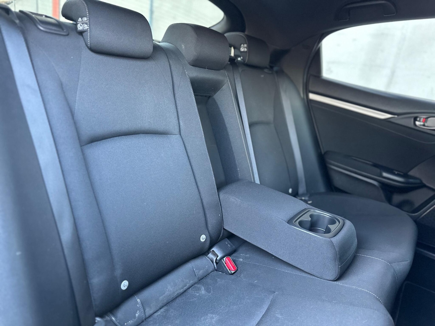 Used Honda Civic 2017 for sale - 77956932: Photo 17