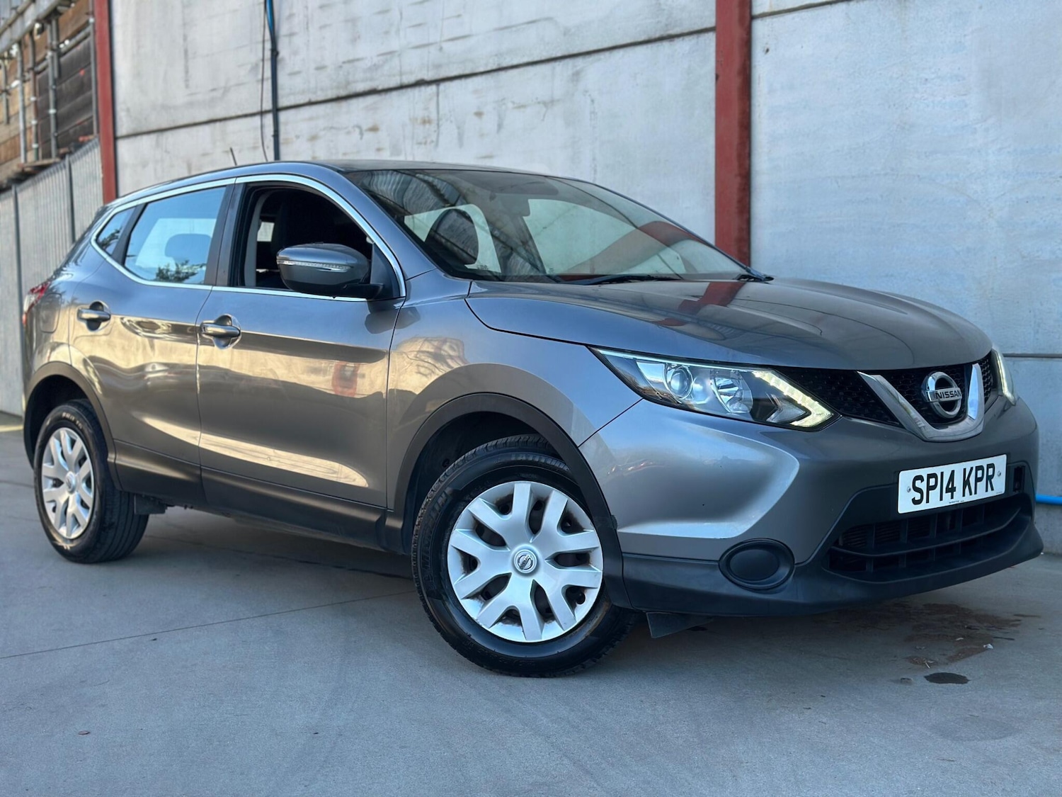Used Nissan Qashqai 2014 for sale - 77939890: Photo 2