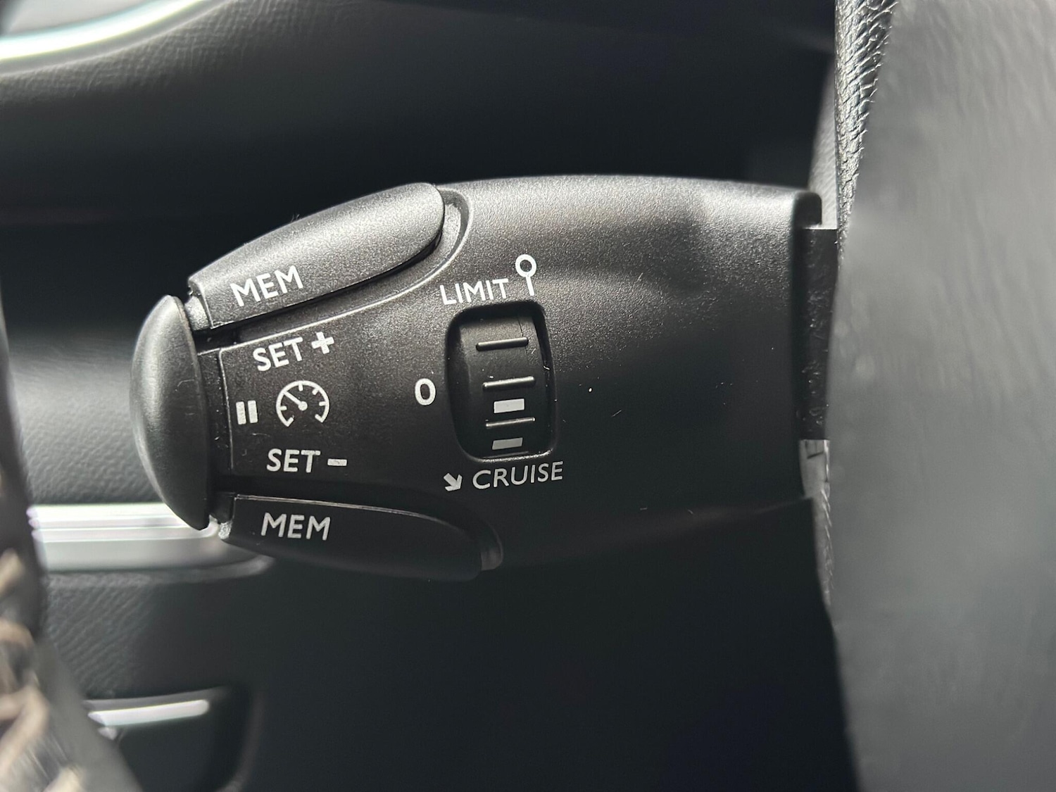 Used Peugeot 308 2017 for sale - 77798976: Photo 18