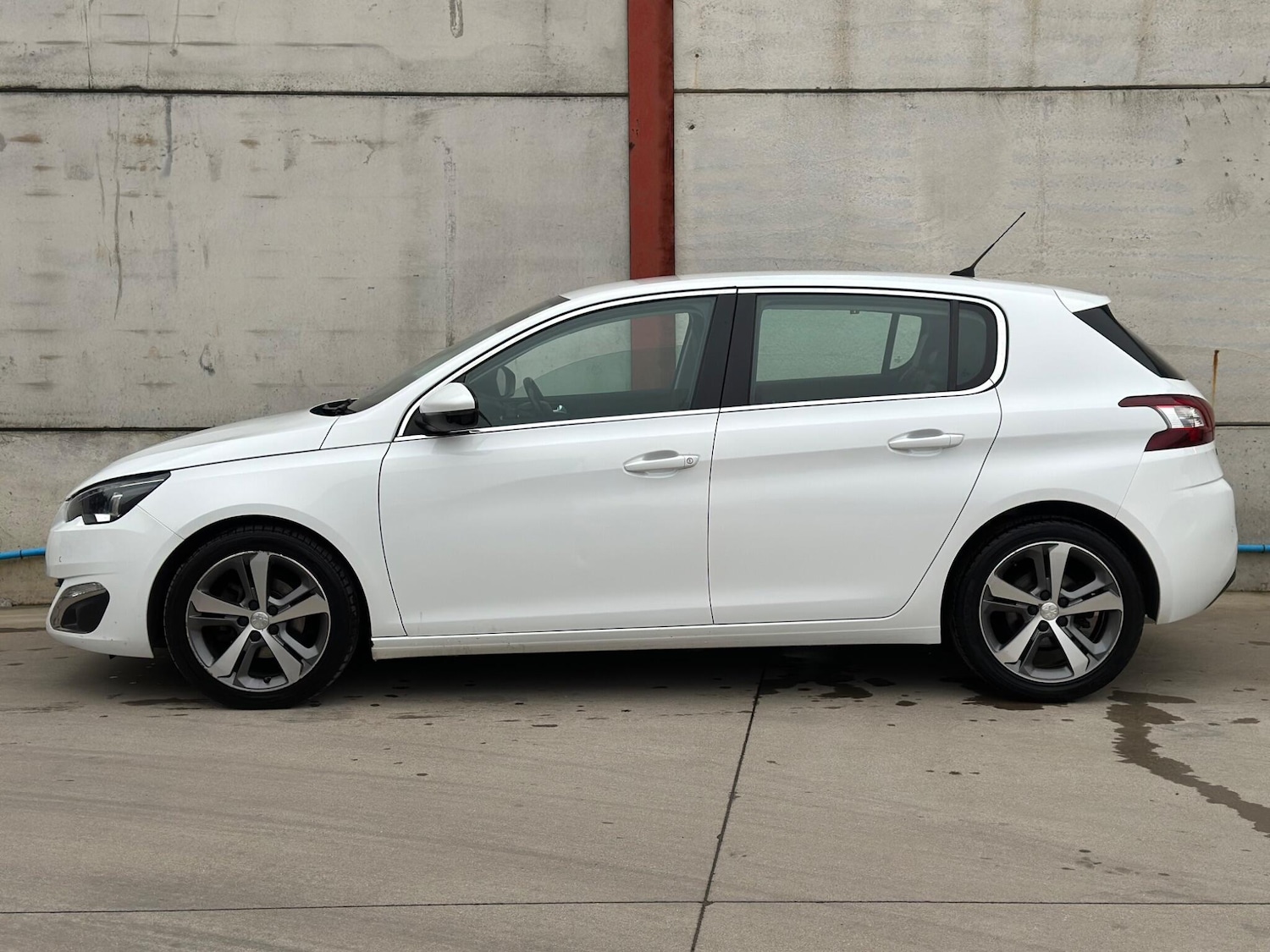 Used Peugeot 308 2017 for sale - 77798976: Photo 7