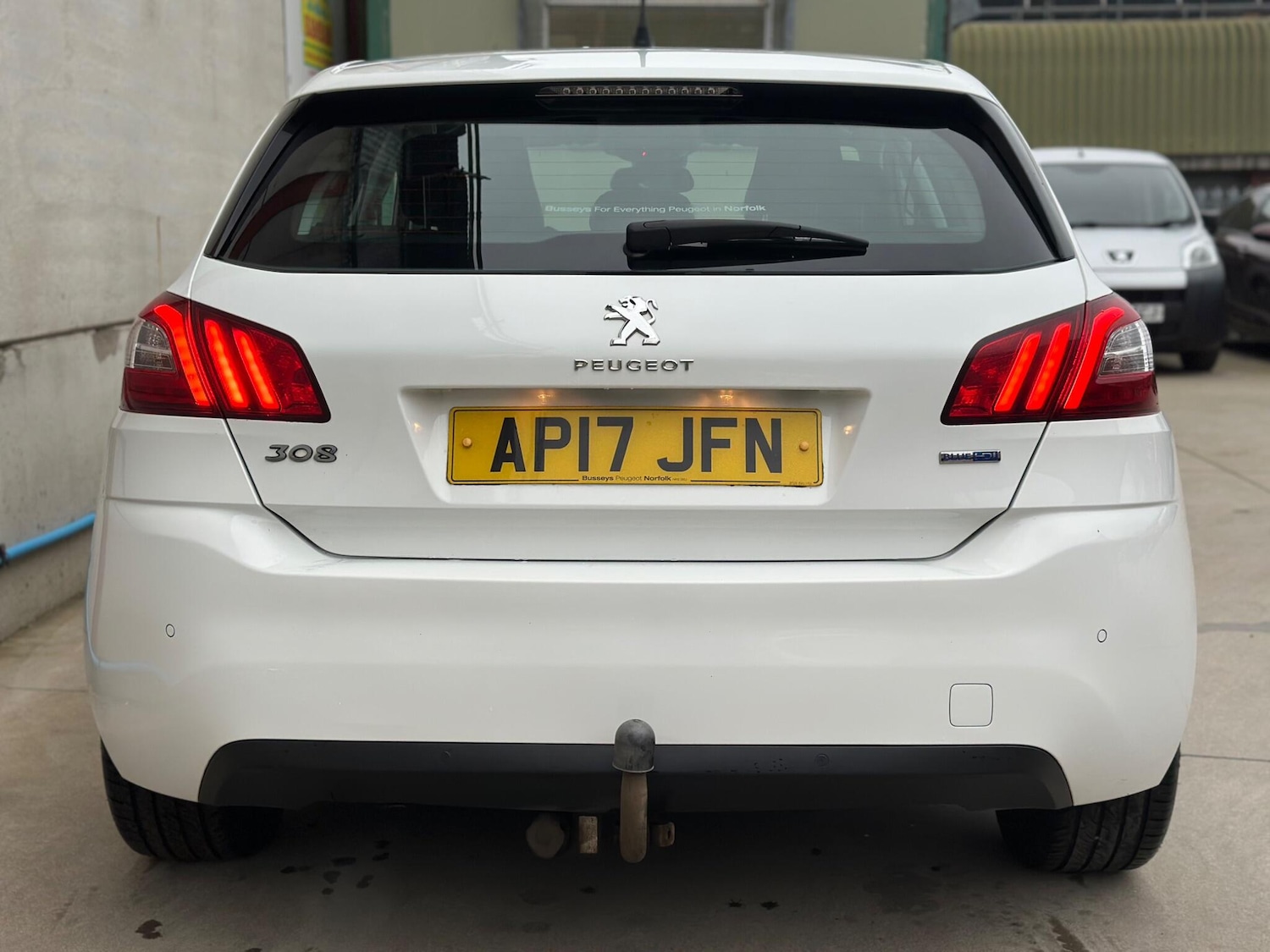 Used Peugeot 308 2017 for sale - 77798976: Photo 8