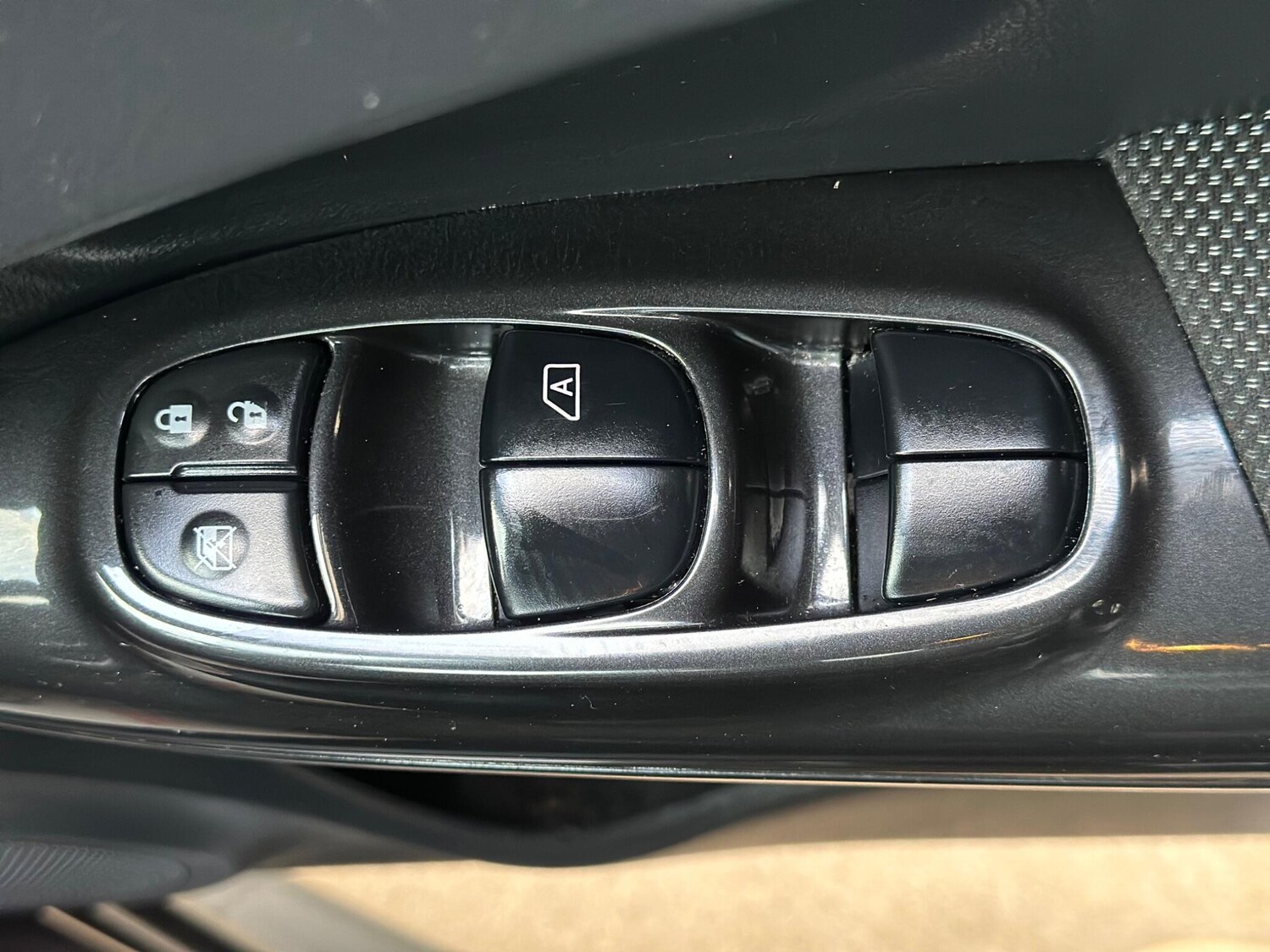 Used Nissan Juke 2018 for sale - 77359109: Photo 21