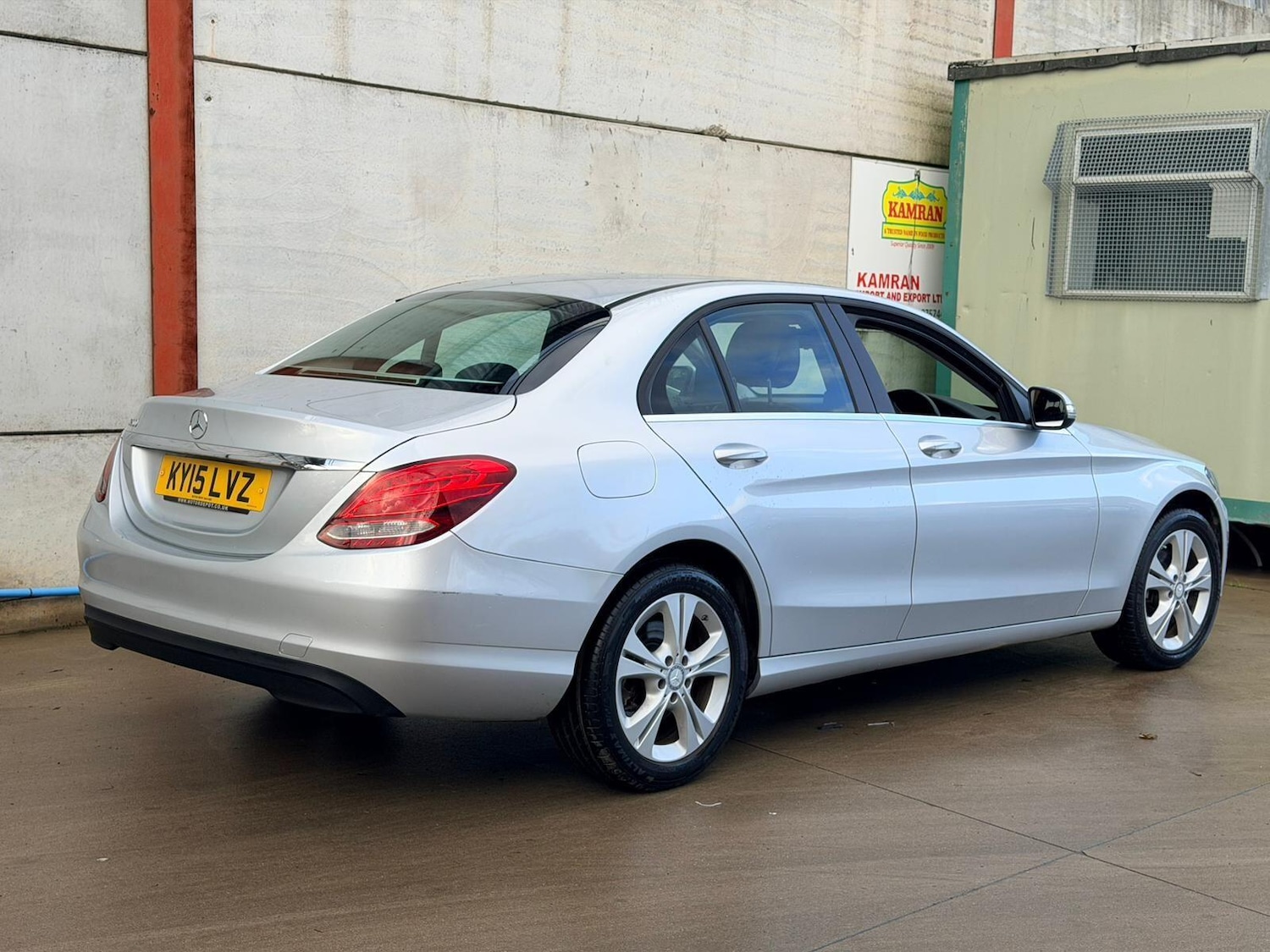 Used Mercedes-Benz C Class 2015 for sale - 76866546: Photo 11