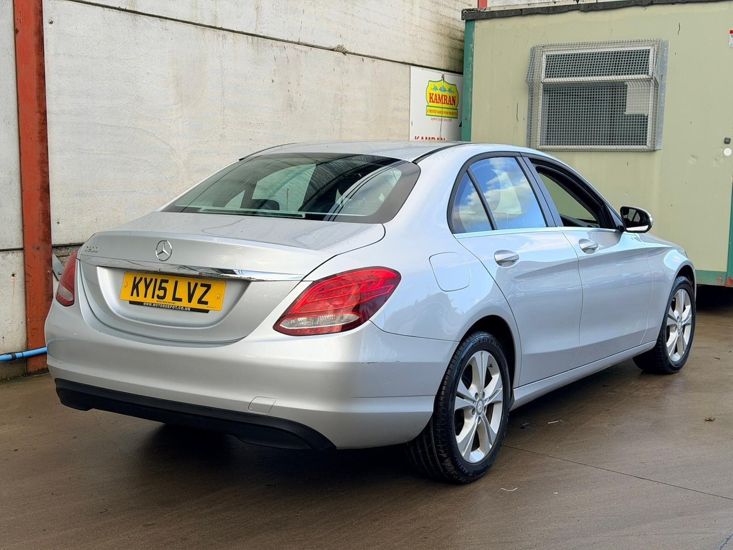 Used Mercedes-Benz C Class 2015 for sale - 76866546: Photo 12