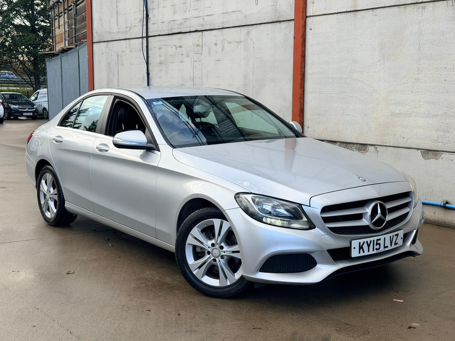 Used Mercedes-Benz C Class 2015 for sale - 76866546: Photo 2