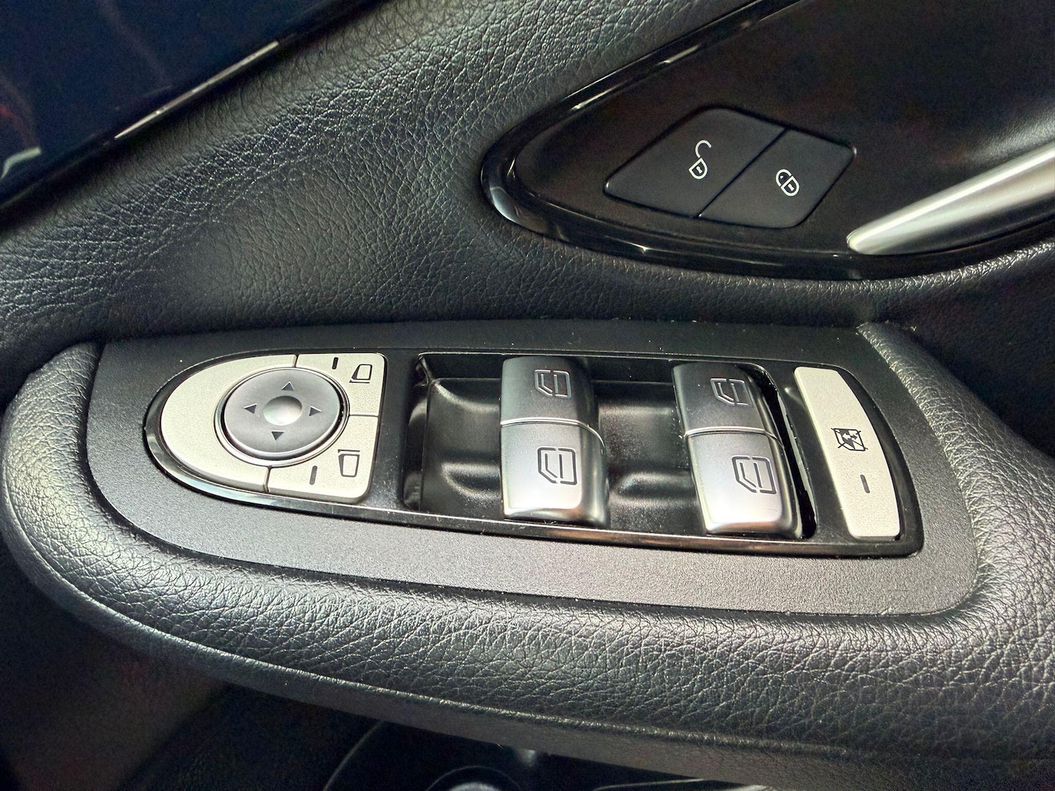 Used Mercedes-Benz C Class 2015 for sale - 76866546: Photo 22