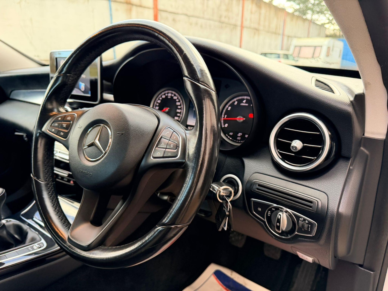 Used Mercedes-Benz C Class 2015 for sale - 76866546: Photo 28