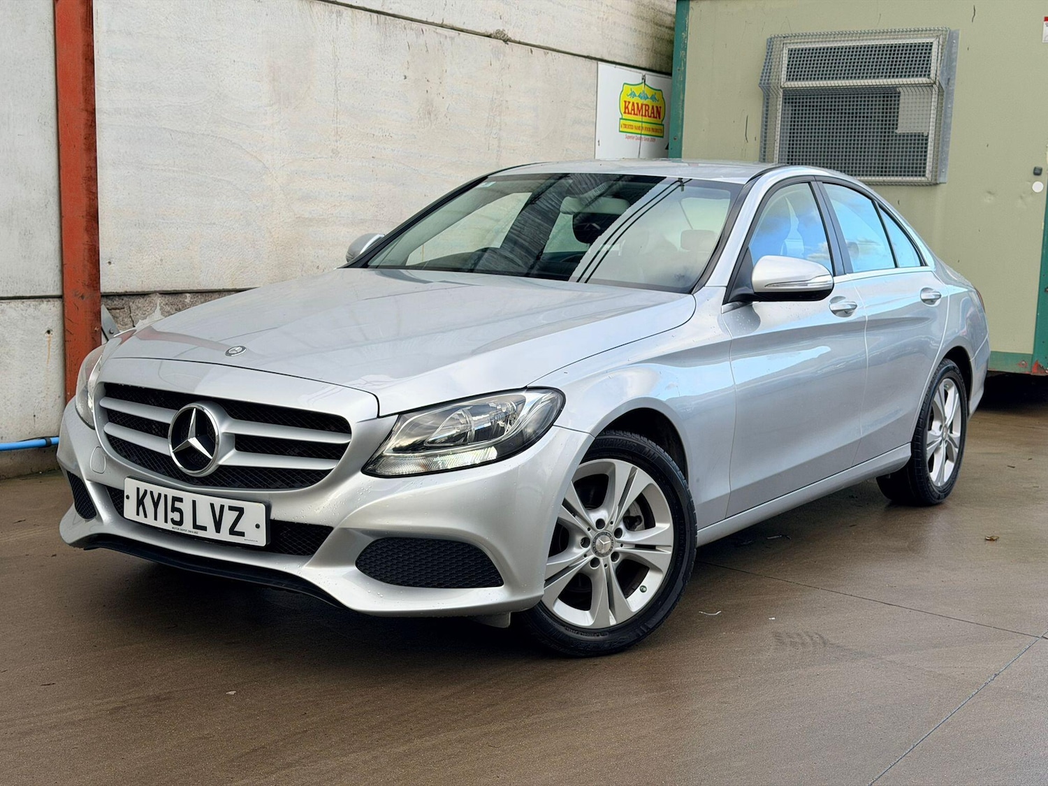 Used Mercedes-Benz C Class 2015 for sale - 76866546: Photo 4