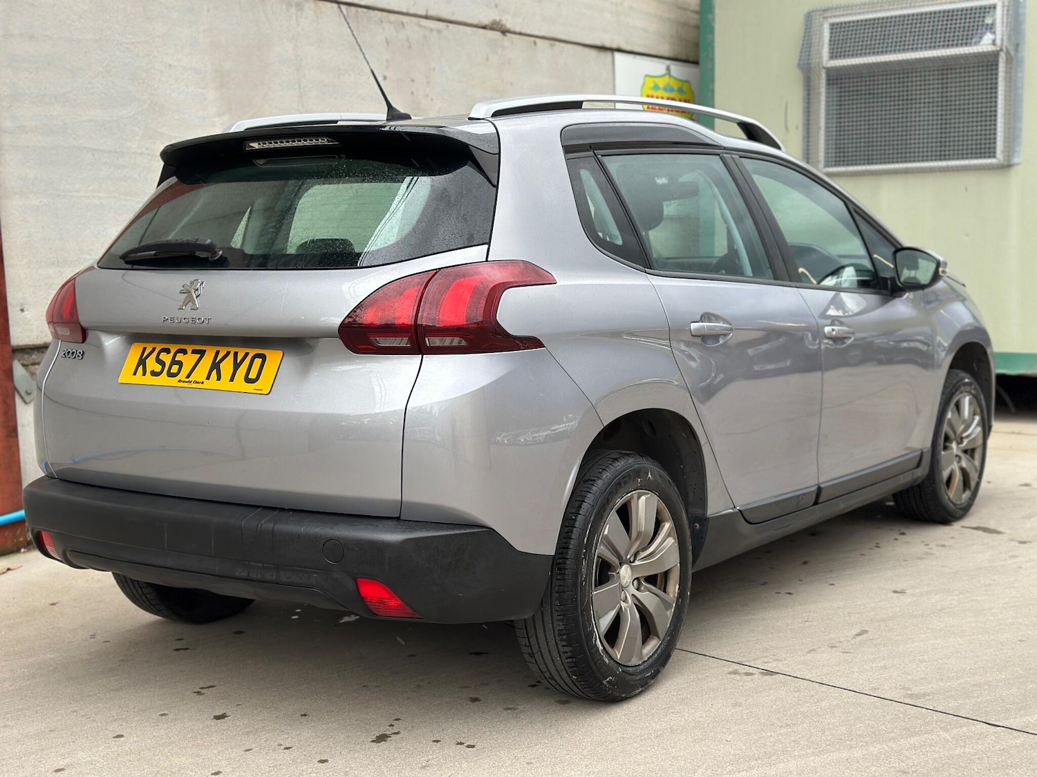 Used Peugeot 2008 2017 for sale - 76997584: Photo 10