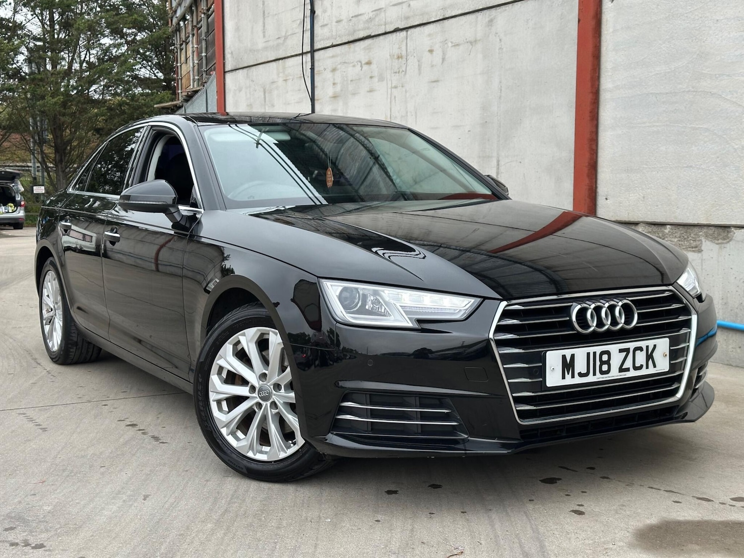 Used Audi A4 2018 for sale - 76269932: Photo 1