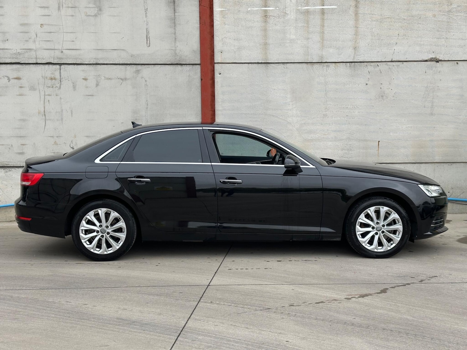 Used Audi A4 2018 for sale - 76269932: Photo 3