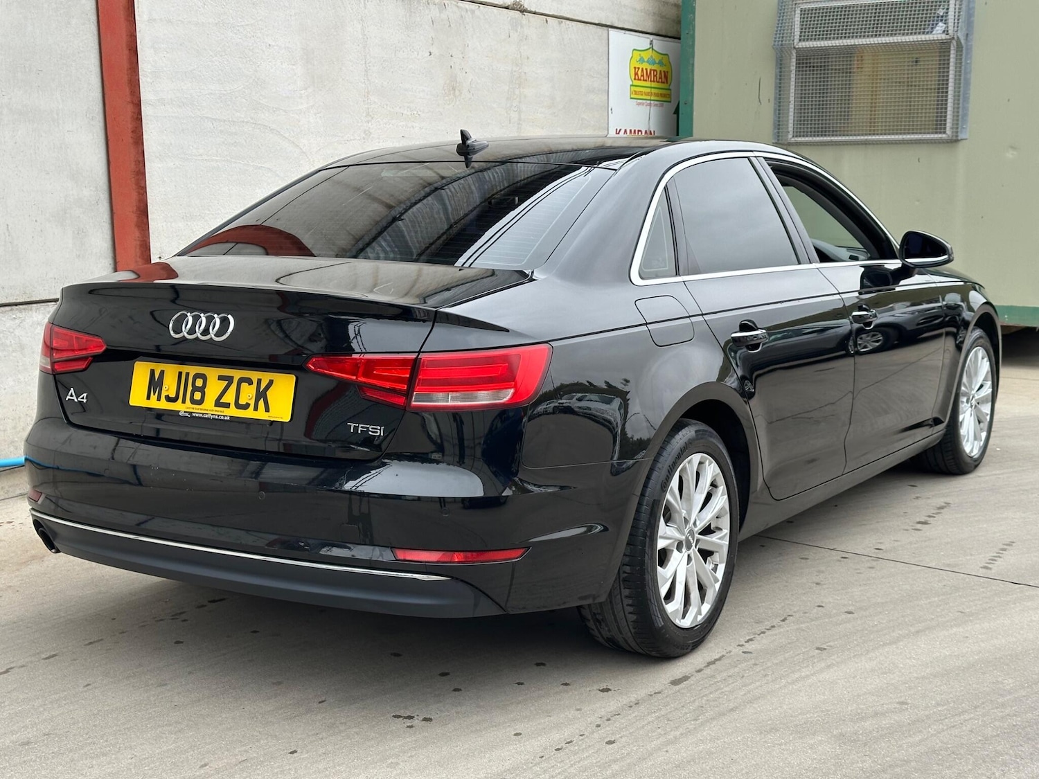 Used Audi A4 2018 for sale - 76269932: Photo 4